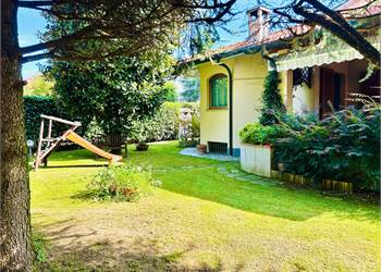 Villa indipendente con finiture di pregio, tecnologia smart e comfort assoluto