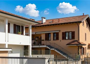 3 locali con ampio sottotetto
