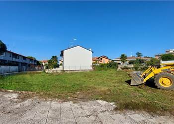 Raro Terreno Edificabile in Zona Primavera – Via Berra